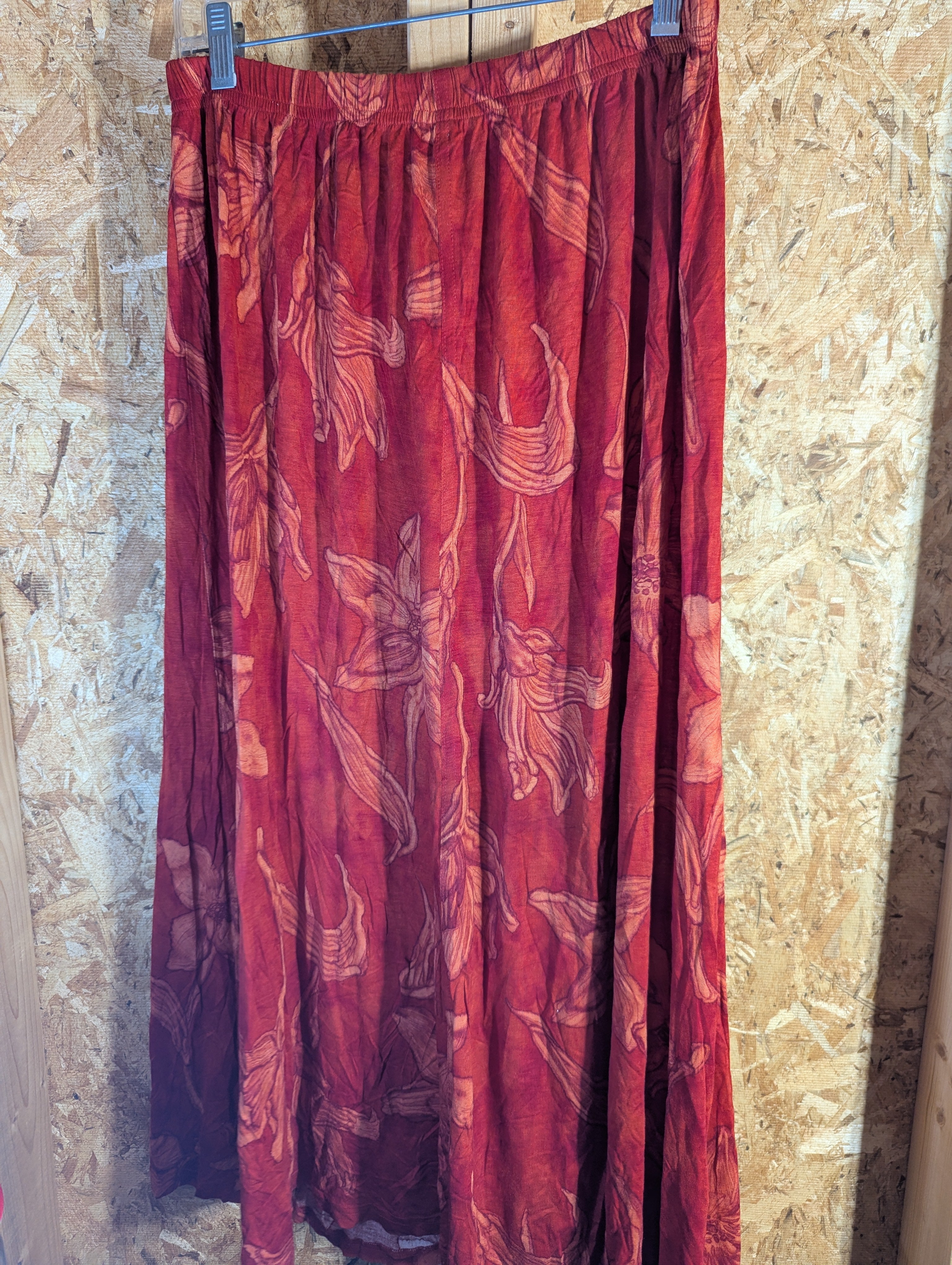 100% rayon floral skirt size 16W