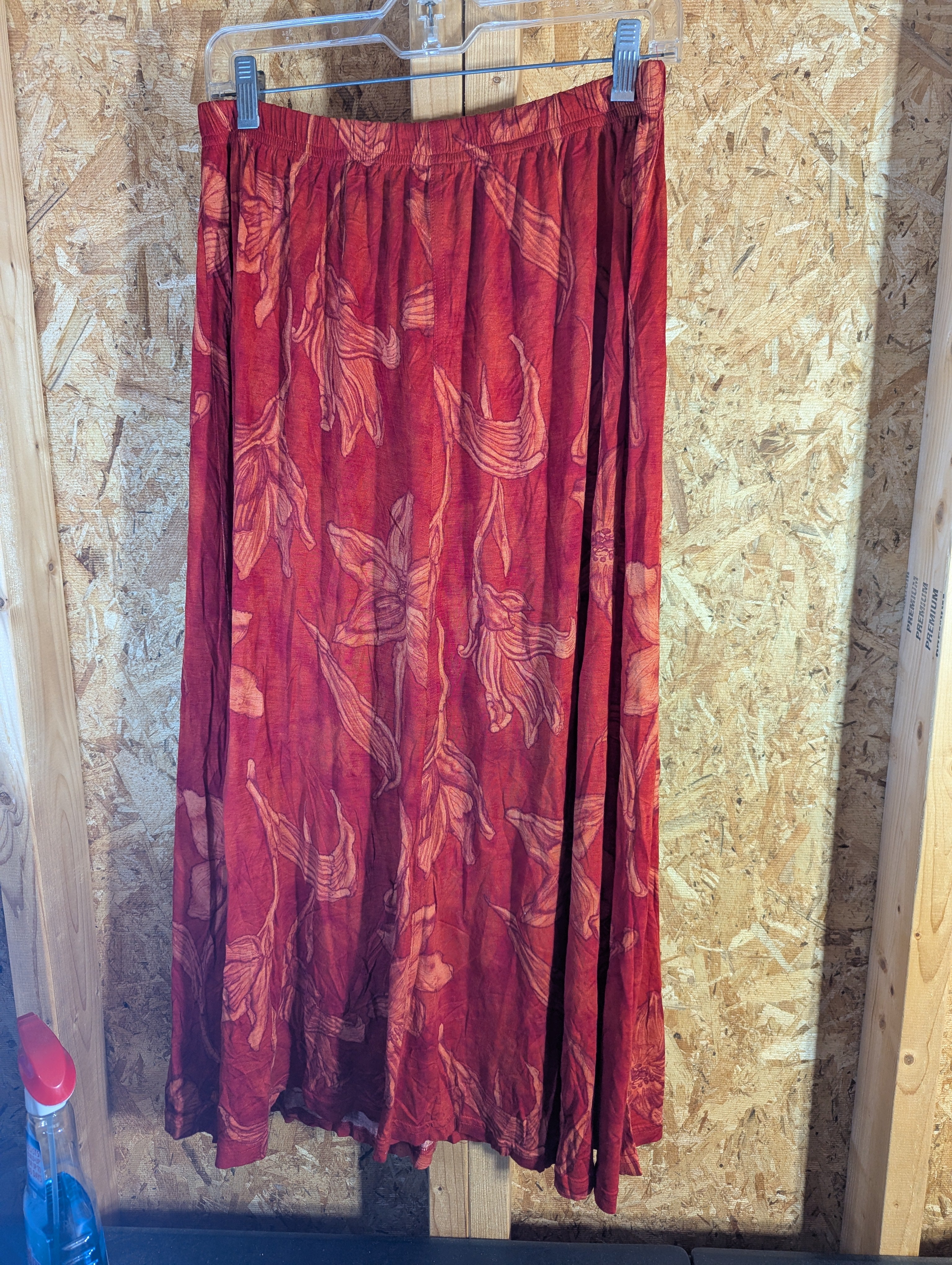 100% rayon floral skirt size 16W