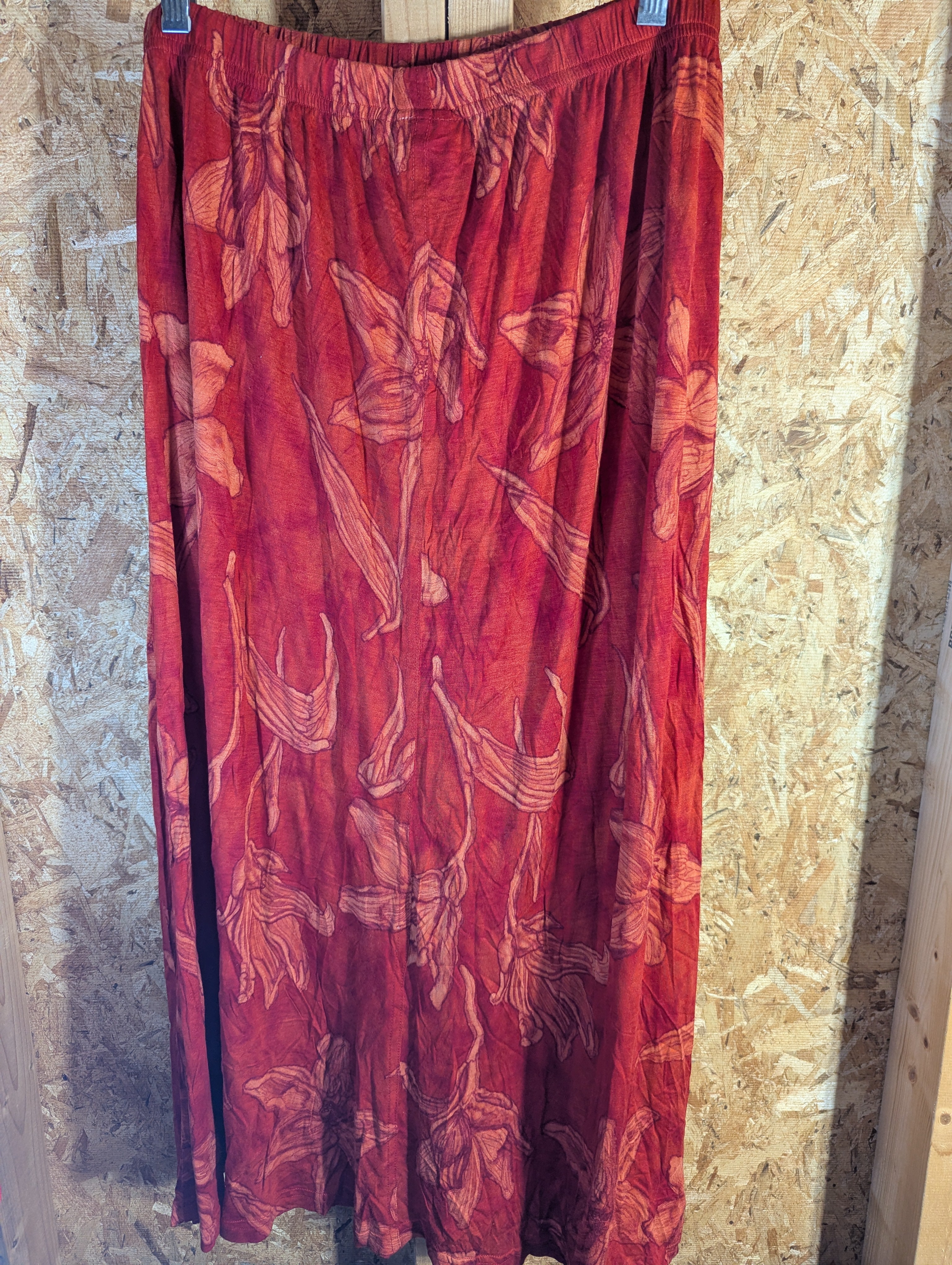 100% rayon floral skirt size 16W