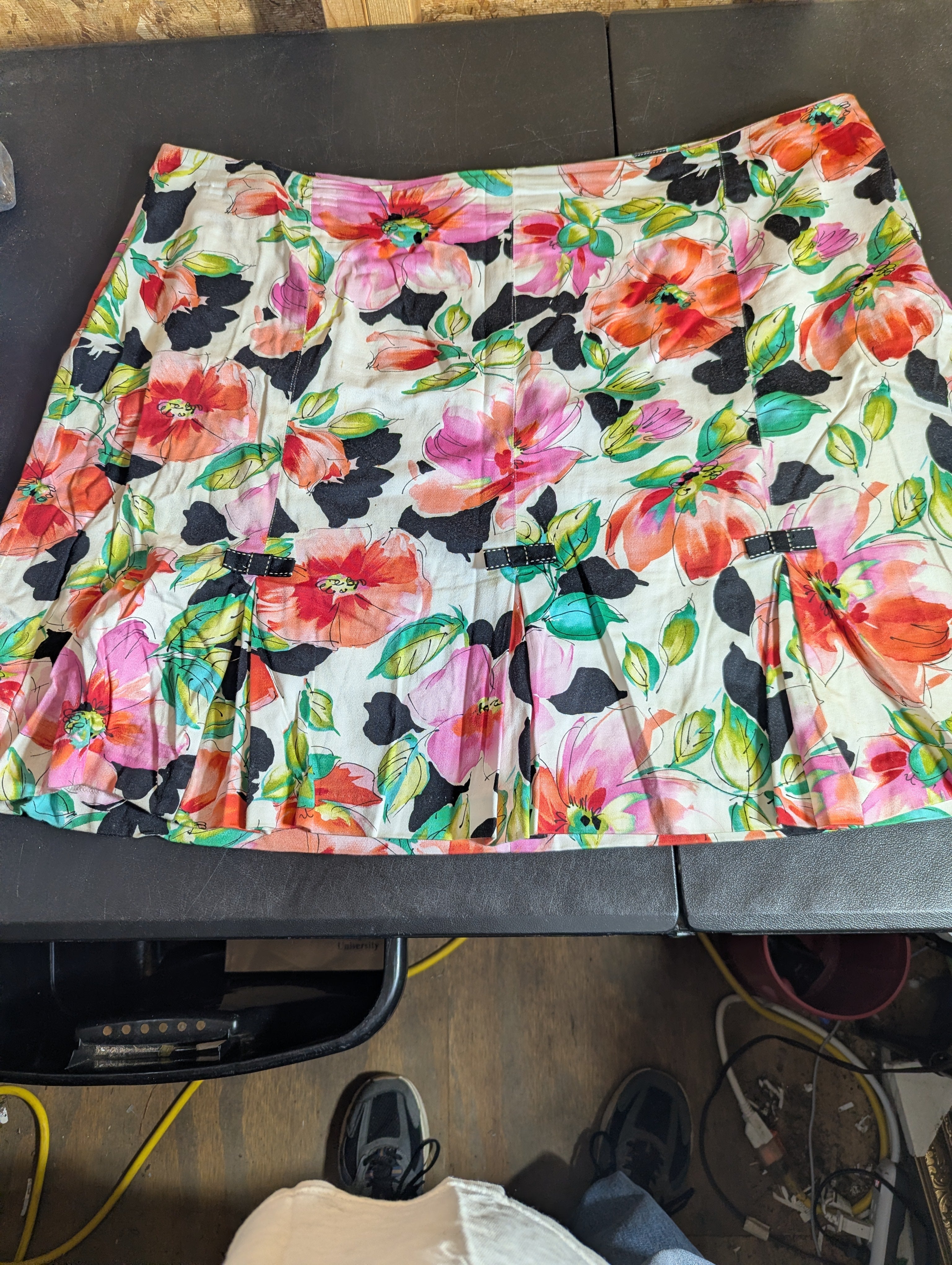 Carolina Blues size 24W cotton blend floral skirt