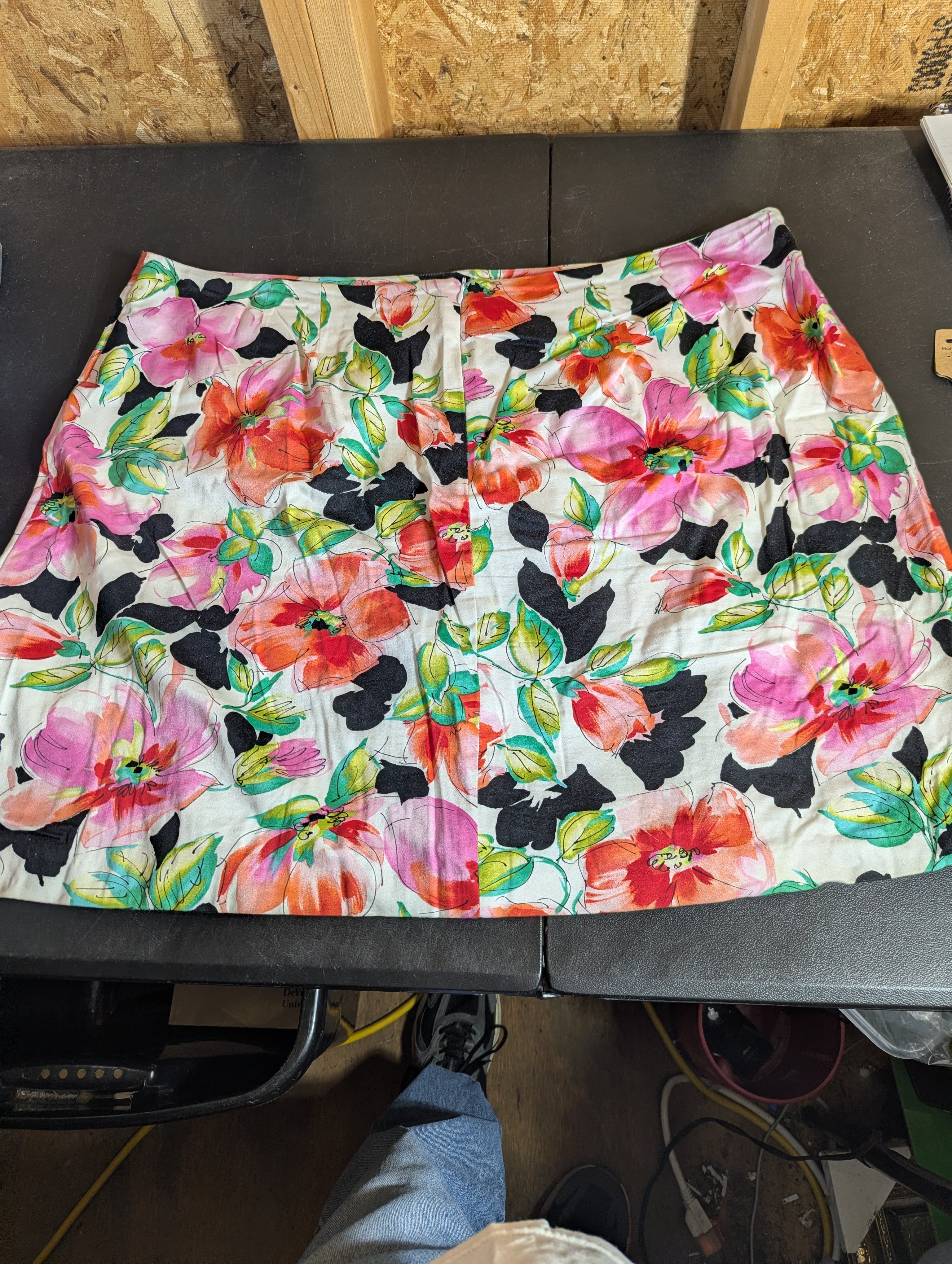 Carolina Blues size 24W cotton blend floral skirt